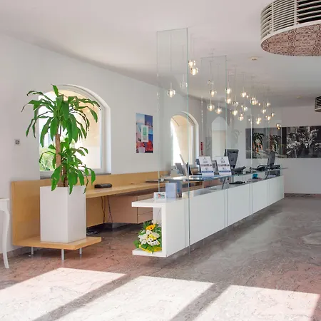 Ih Kaos Hotel