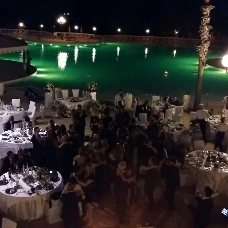 Ih Kaos Hotel