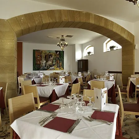 Ih Kaos Hotel