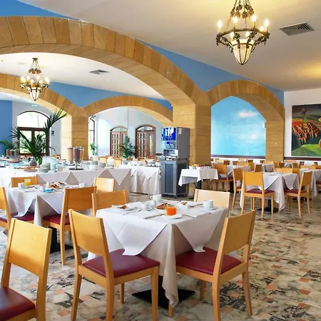 Ih Kaos Hotel