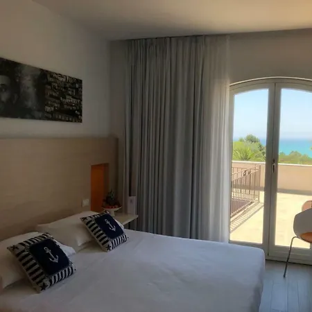 Hotel Ih Kaos 4*