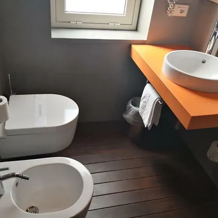 Ih Kaos Hotel 4*