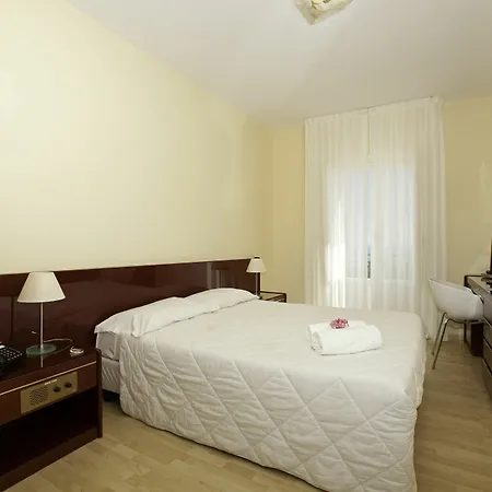 Ih Kaos Hotel