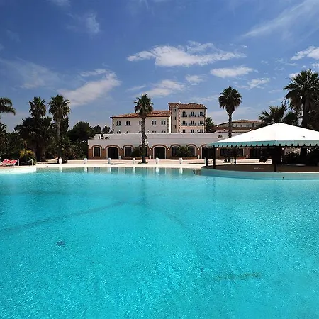 Ih Kaos Hotel 4*
